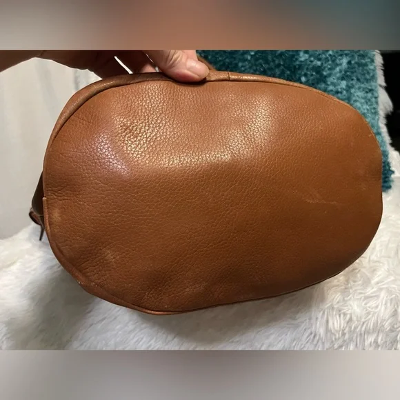 Foley + Corinna Lilli bucket tote in honey brown - Picture 5 of 13